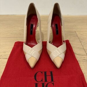 Carolina Herrera Beige CH Pumps